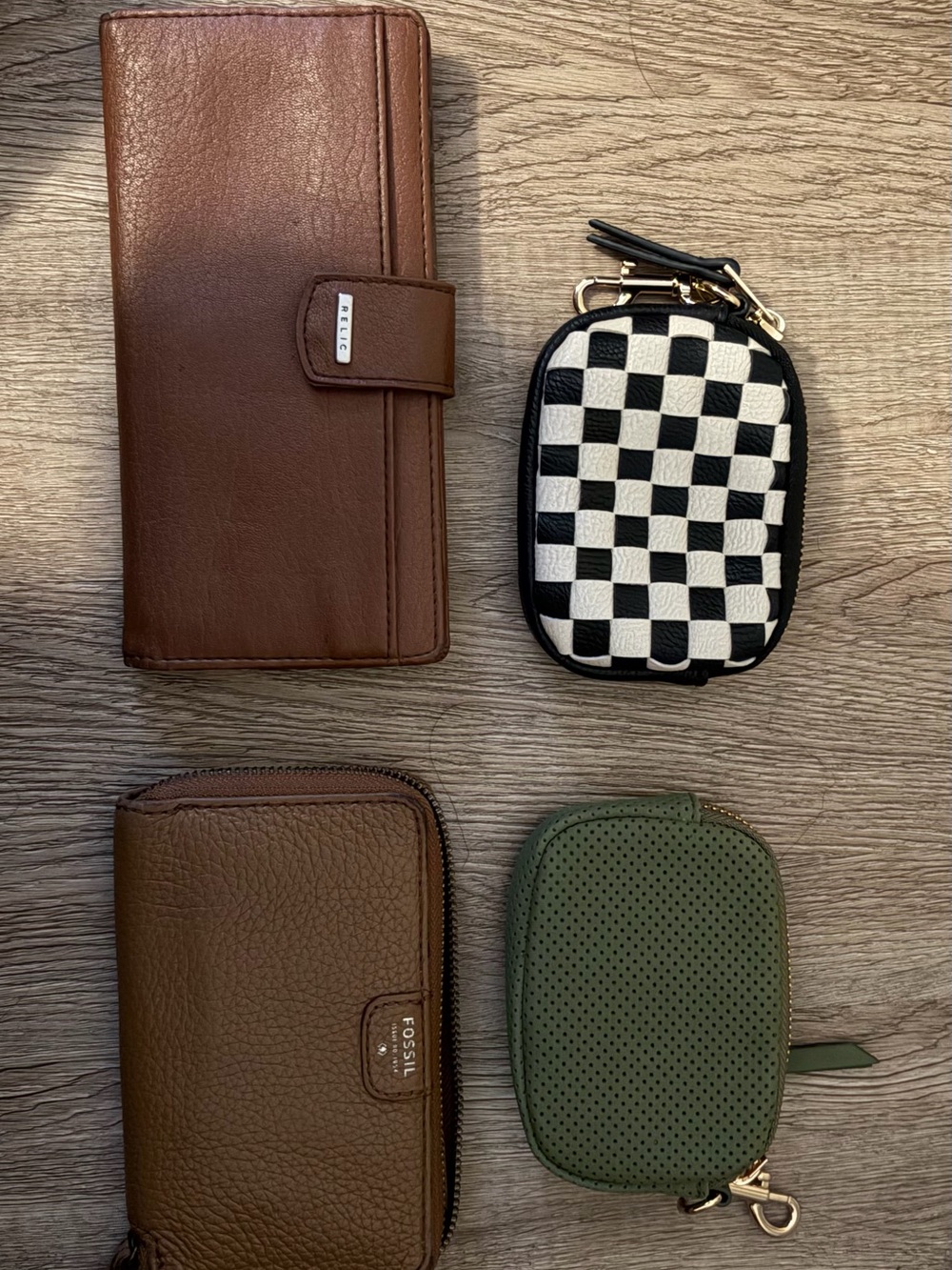 4 Wallets